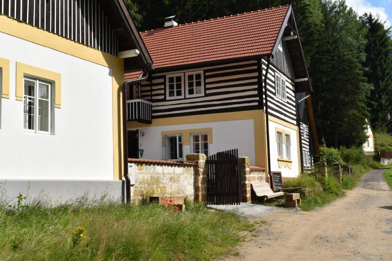 Hlucov Lesni Chalupa Kokorin Exterior foto