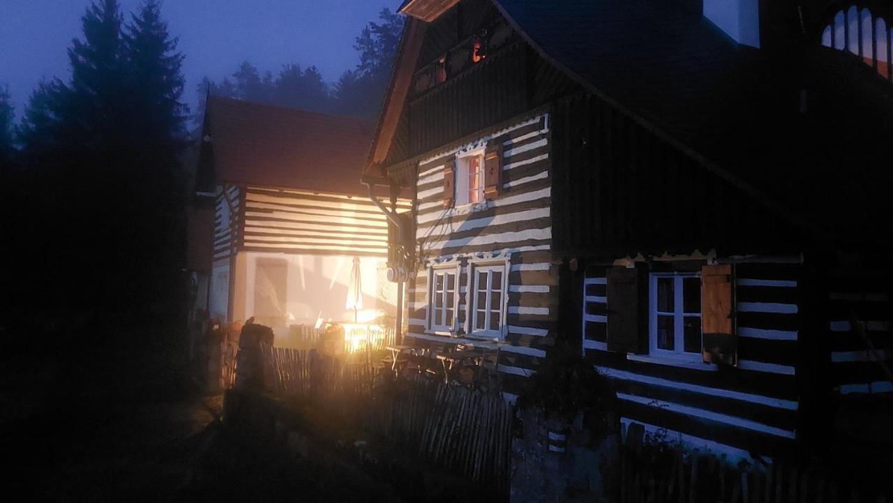 Hlucov Lesni Chalupa Kokorin Exterior foto